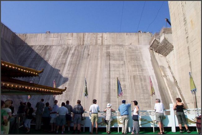 China - Staumauer des 3 Schluchten Staudamm am Yangzi
