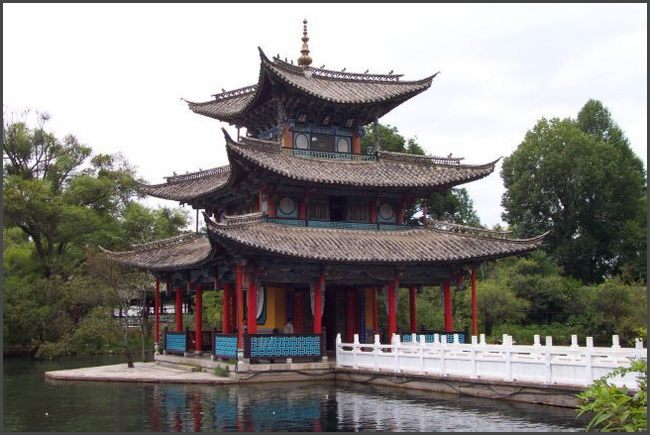 China - Lijang am Teich des schwarzen Drachen