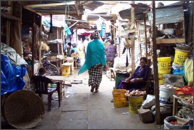 Gambia 2007 - Markt in Serrekunda