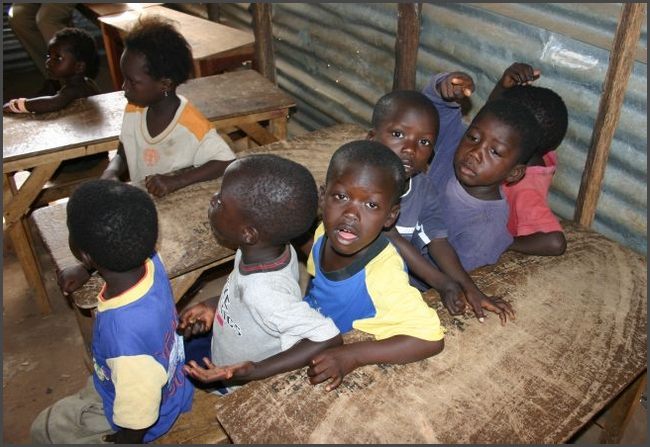 Gambia 2007 - Schule in Bakau