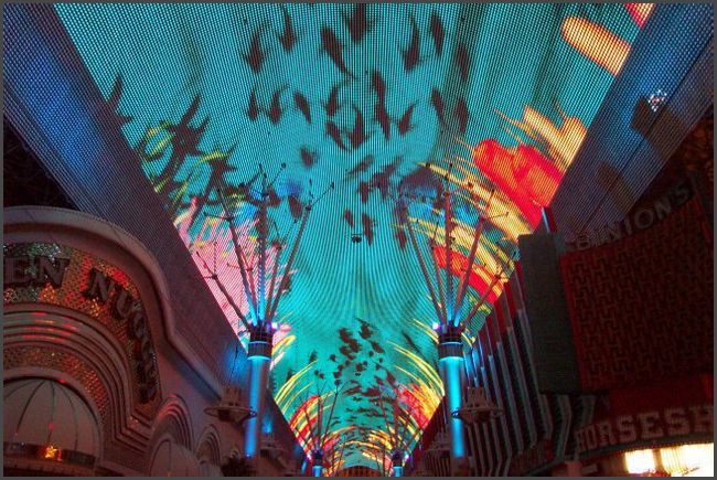 Nevada - Las Vegas, Fremont Road Experience - Lichtshow an der &Uuml;berdachung