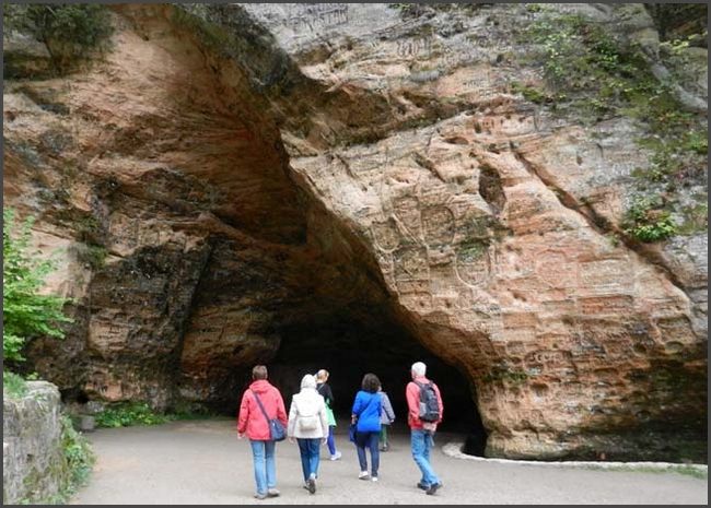 Lettland - Gauja Nationalpark Gutmannh&ouml;hle