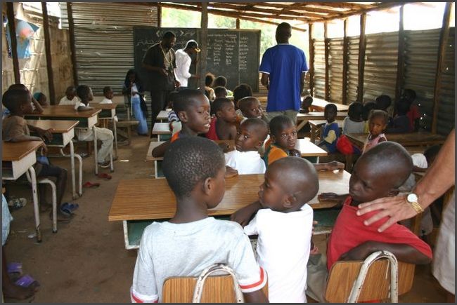 Gambia 2007 - Schule in Bakau