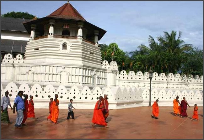 Sri Lanka 2009 - Zahntempel in Kandy