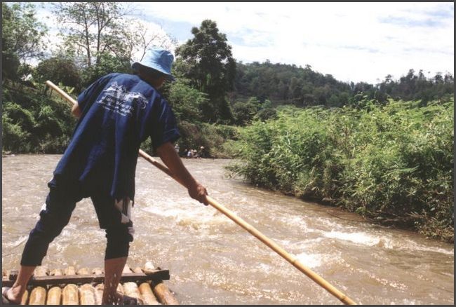 Thailand - Flo&szlig;fahrt bei Chiang Mai