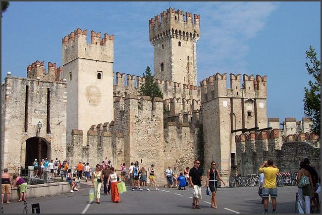 Gardasee-Tour 2005 - Burg in Sirmione